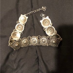 Metal choker